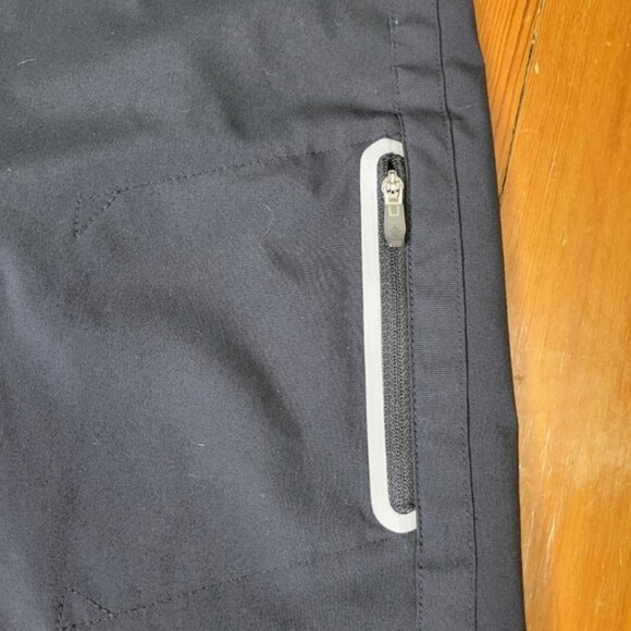 Women's Omni-shield advanced repellency Black hiking shorts Gray trim Size 14/46 - Picture 9 of 9